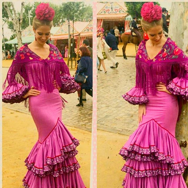 La modelo e influencer apostó por un vestido con volantes en los que combinaba los lunares con tejido liso con unos vivos rojos como transición.