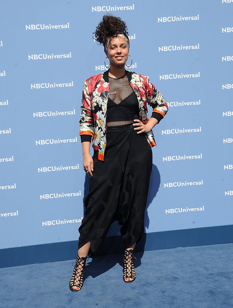 Alicia Keys: Cantante conocida internacionalmente que tiene más de 40 millones de discos vendidos a nivel mundial. Ganadora de Premios Grammys, Billboard… Un icono del soul, RGB y el estilo urban en la música.