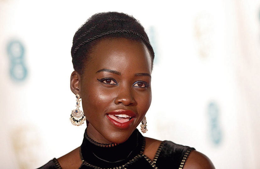 Óscar a la mejor interpretación femenina por Doce años de esclavitud, se quejó a la revista Grazia UK por retocar su pelo afro. Interpreta a la espía Nakia en Black Panther.