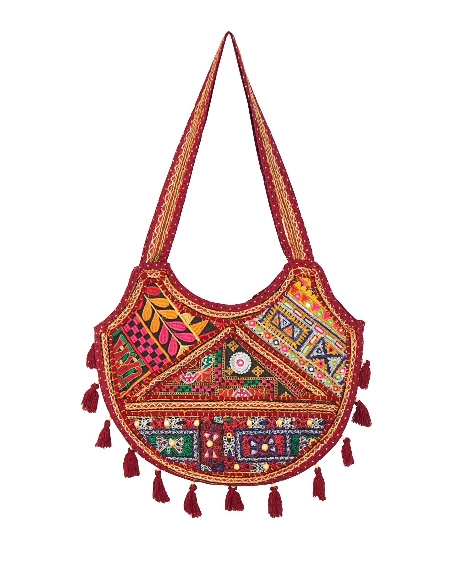 Bolso patchwork con bordados étnicos de Secretos de India. (44,90 euros)