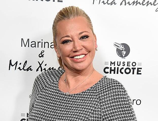 Belén Esteban posando en un photocall