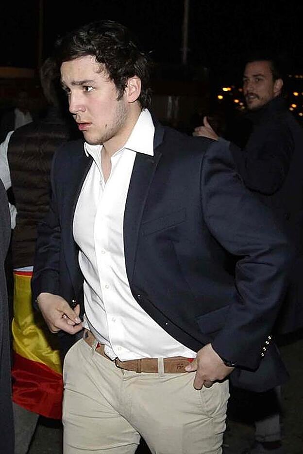 Froilán tuvo una disputa en el AVE por defender a doña Letizia y la Reina Sofía.