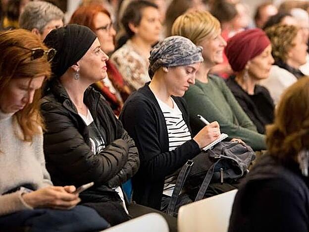 Haz click en la imagen para ver el vídeo del Encuentro Cáncer Care de Mujerhoy.