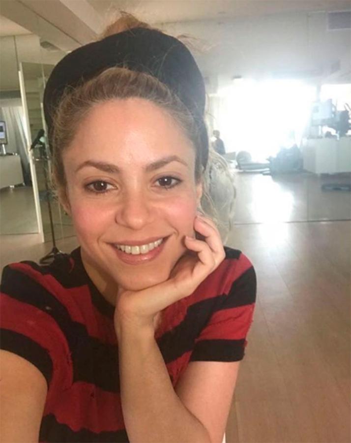 Shakira mostró esta foto sin maquillar y recibió comentarios de todo tipo de los usuarios de las rede ssociales, provocando un auténtico debate.