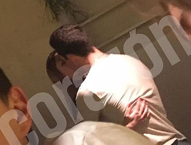 Mario Casas y Blanca Suárez, el beso más esperado de esta primavera.