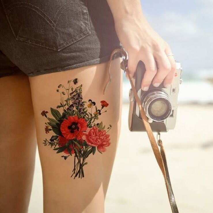 Fotos: Tatuajes de flores para sentir la primavera en tu piel