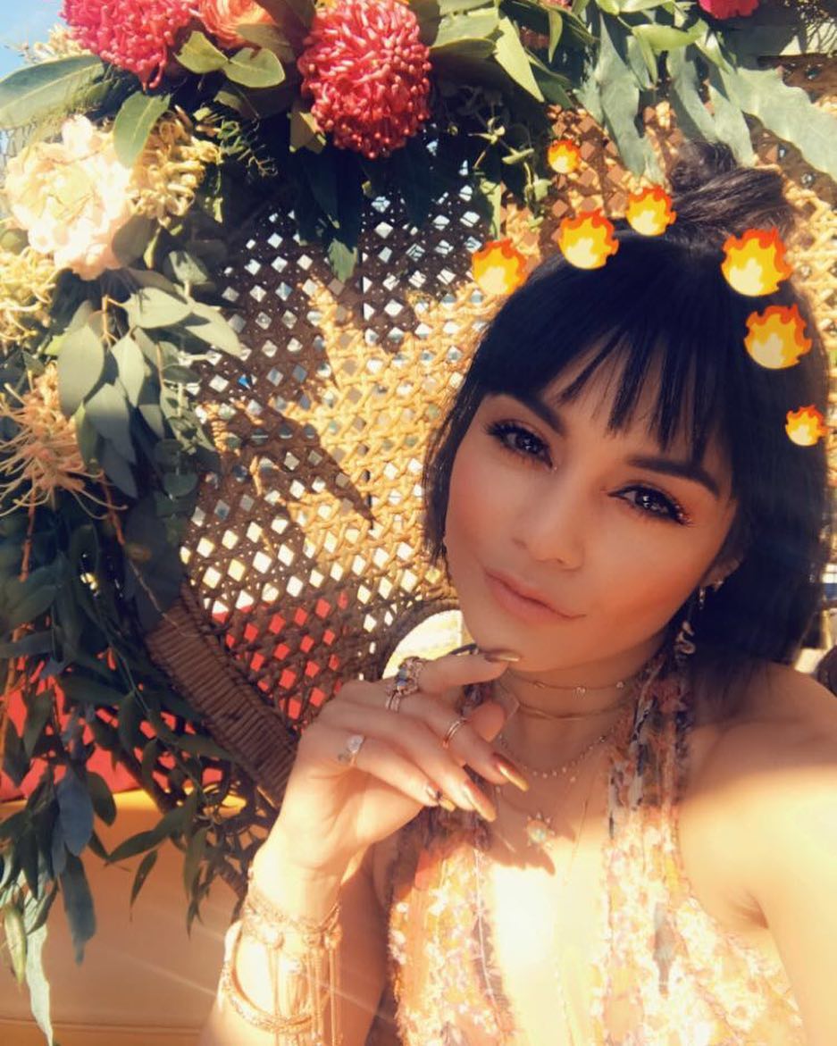 Es la reina del estilo 'boho' que fue santo y seña de la tribu de Coachella. Hoy, con muchas otras tendencias arreciando en el festival, no se puede decir que su rollo nos siga emocionando, pero al menos ella lo luce con convencimiento.