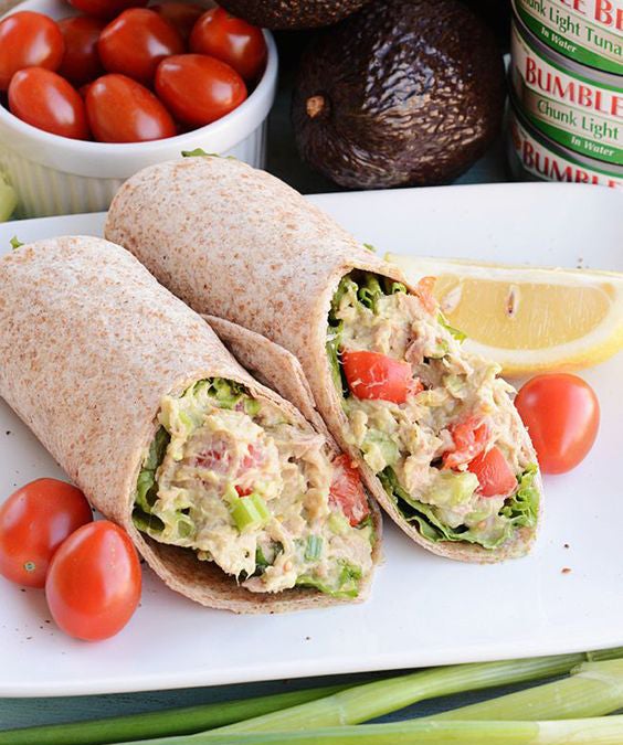Wrap con aguacate: Uno de los burritos más virales de la red lleva aguacate, carne y queso (otra idea para comer aguacate), pero este wrap puede convertirse en el plato perfecto para los veganos.