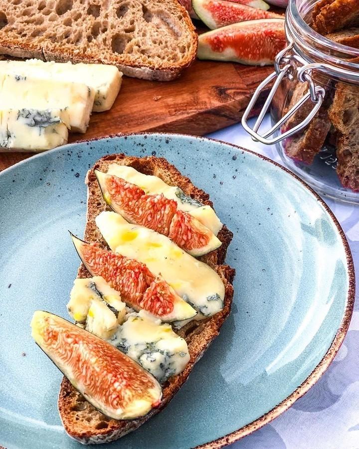 @realfooding : Es una de las cuentas más aclamadas. Idea de Carlos Ríos, el movimiento #realfooder apuesta por la comida real en todo momento olvidando los ultraprocesados.