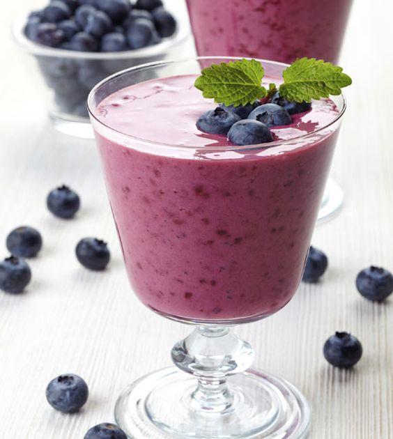 Zumo de arándanos y moras.