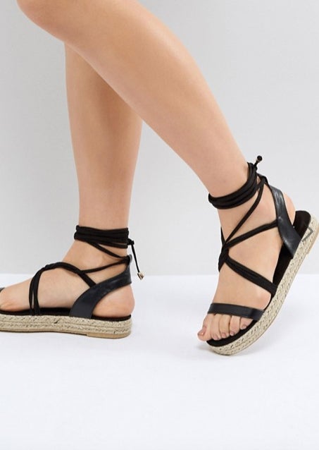 Sandalias de esparto de Asos: 32,99 euros.