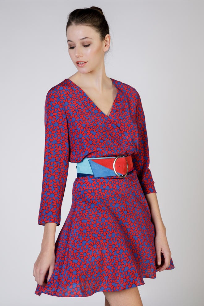 Vestido de seda estampado de El Ganso: 101 euros.