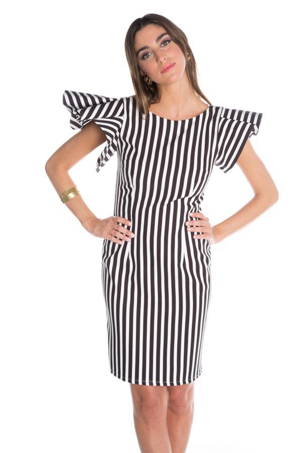 Vestido con rayas verticales de La Más Mona: 139 euros.