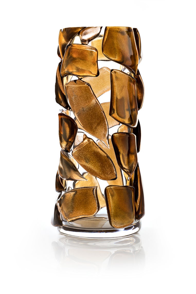 Se centra en 10 preciosos vasos esculturales con motivos típicos de la firma, como los estampados animales o las serpientes.