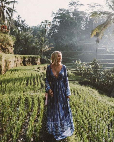 Lauren Bullen con vestido veraniego de Shopraga.