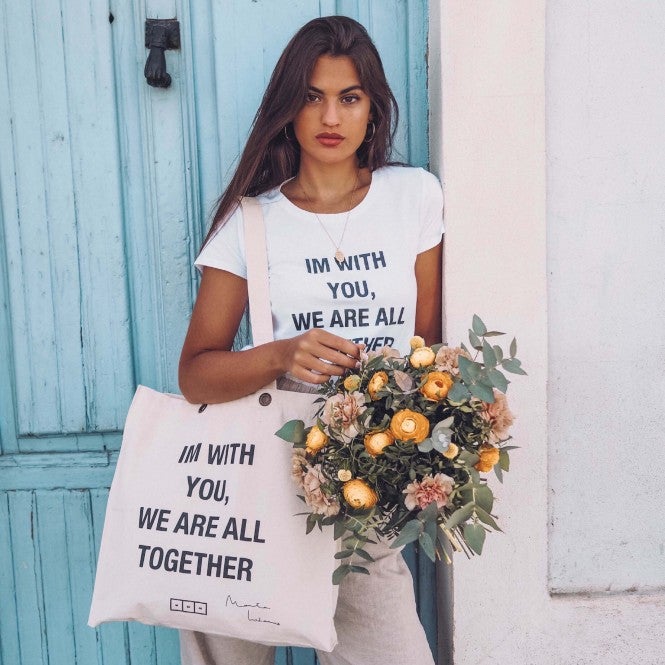 Bolsa solidaria de Misako en colaboración con Marta Lozano: 12,00 euros.