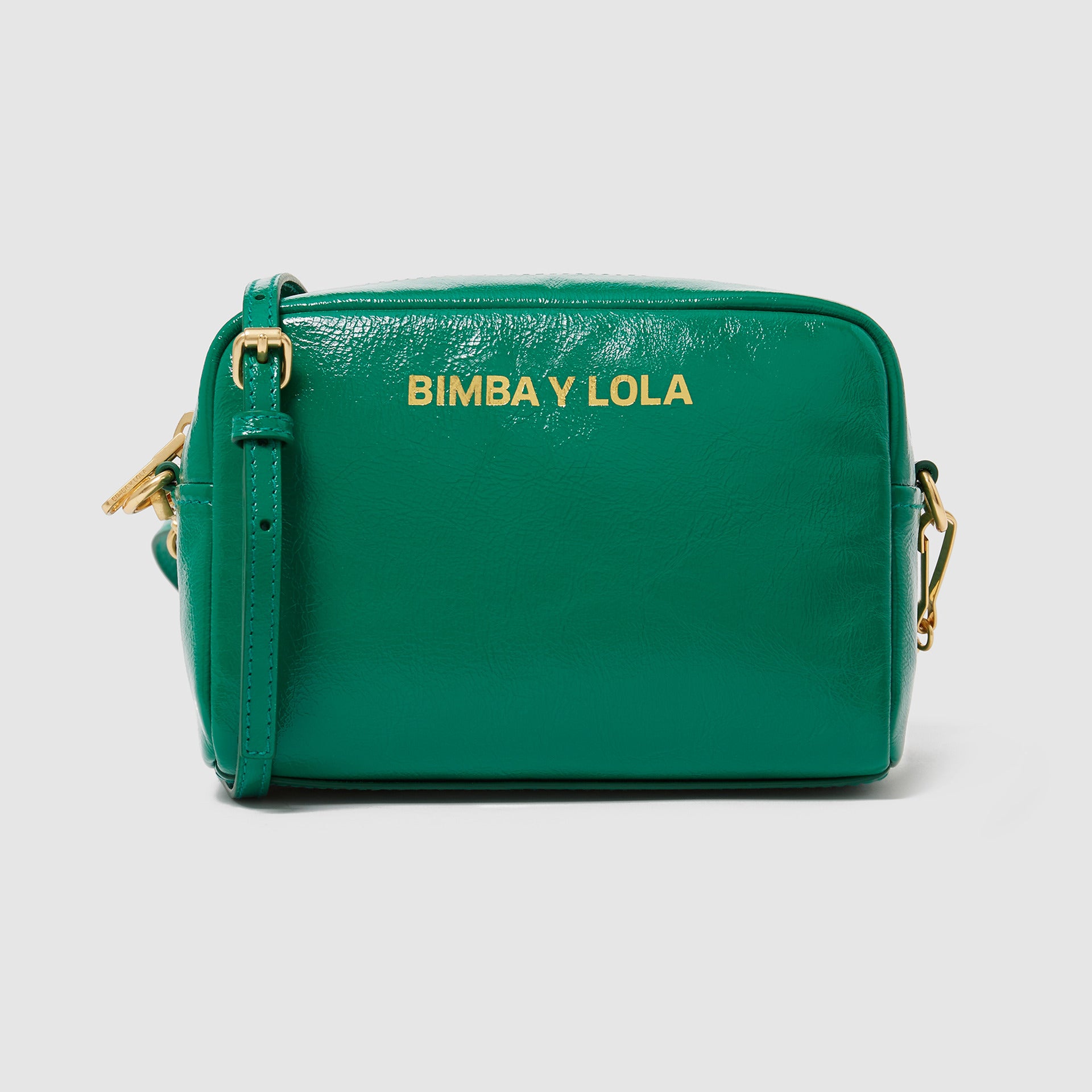 Bolso bandolera de piel en color verde de Bimba y Lola: 175 euros.