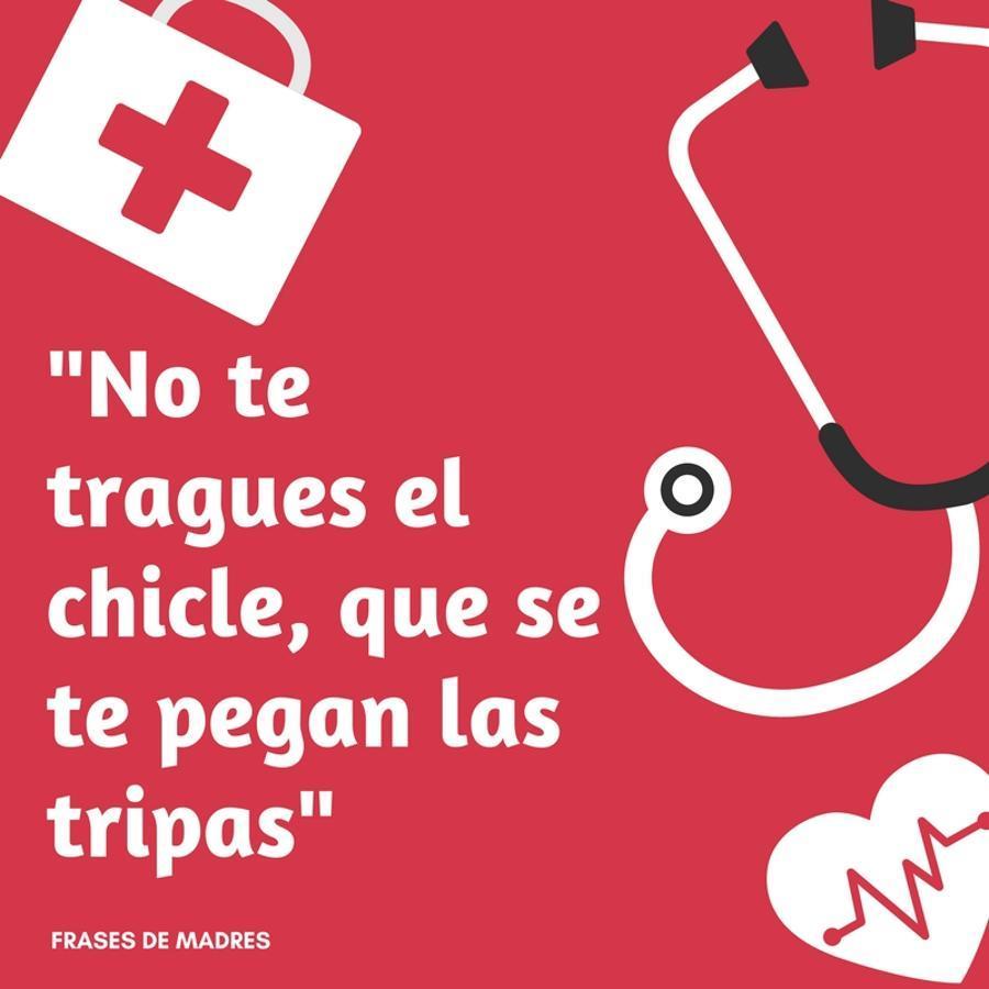 ¡Ñam, ñam y ñam! ¡Y venga a comer chicle! Hay un momento en la vida en el que el chicle es un gran compañero, pero da una pereza terrible buscar una papelera para tirarlo (sí, estamos muy bien enseñaditas), así que lo mejor es tragárselo y punto. Algo con lo que no están muy de acuerdo nuestras madres.