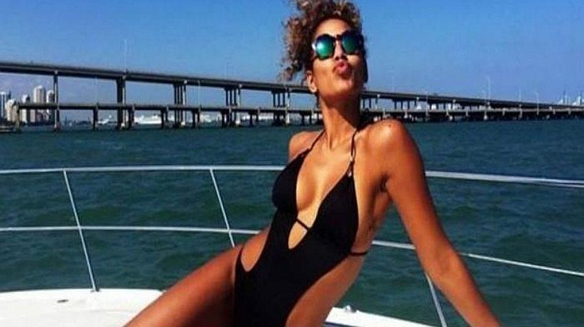 Cora Gauthier es exuberancia pura y así le gustaba posar en su cuenta de Instagram antes de casarse con el jugador del Real Madrid Cora Gauthier