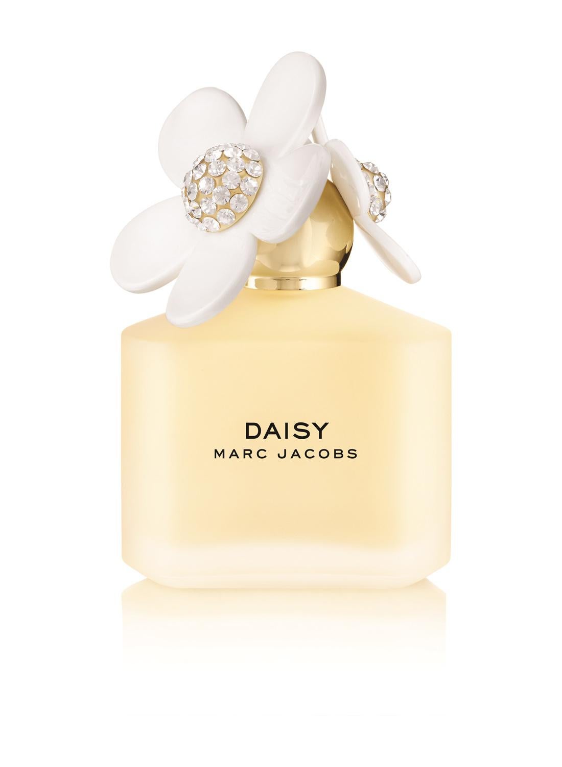 Floral con un toque vintage por el aroma de violeta.  Daisy de Marc Jacobs  (99 €, EDT 100 ml).