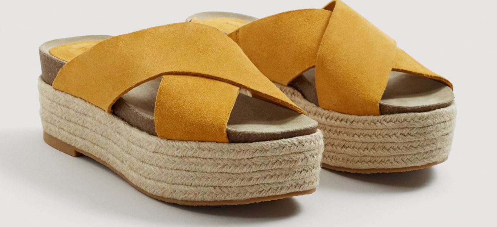Sandalia de piel con plataforma de Mango: 49,99 euros.