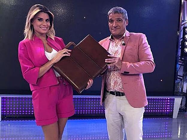 María Lapiedra y Gustavo González tienen vía libre para casarse.