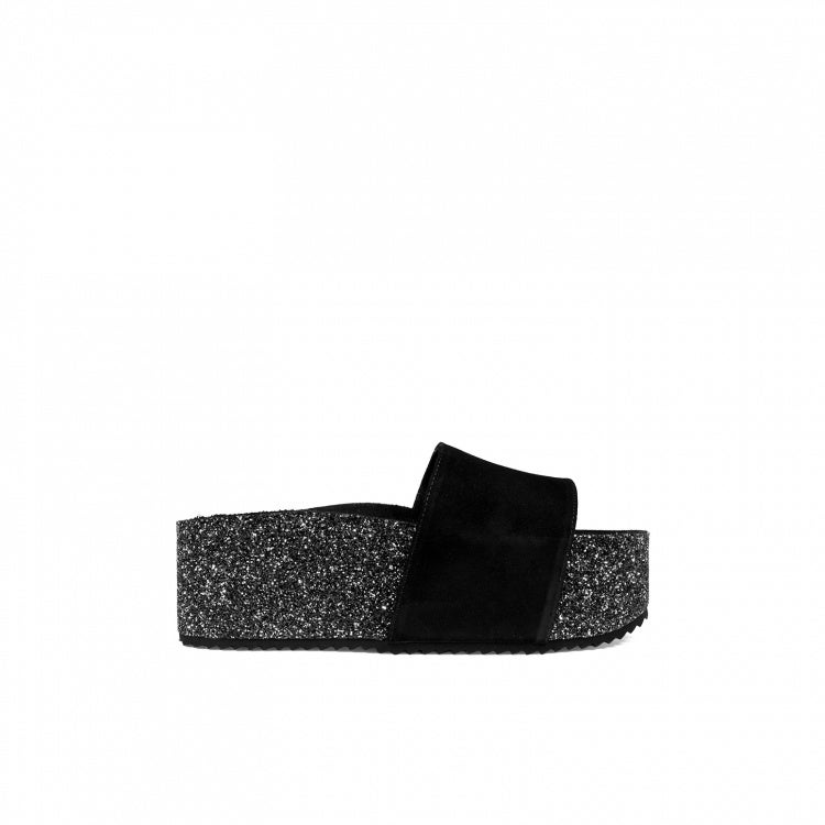 Sandalias con glitter de Un paso más: 60 euros.