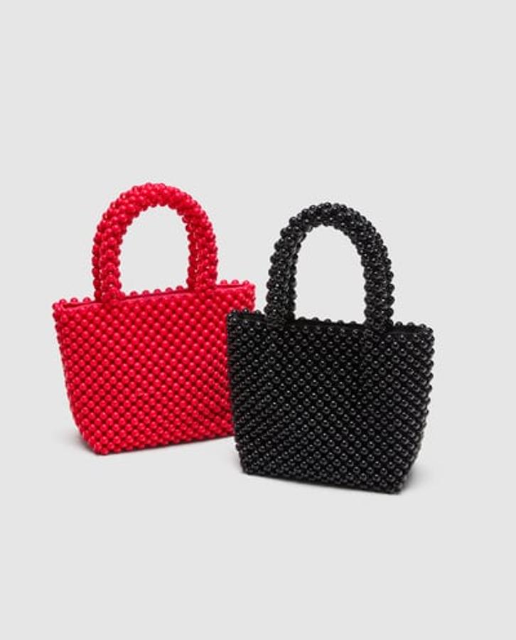 Mini shopper con detalle de bolitas, 29,95 euros.