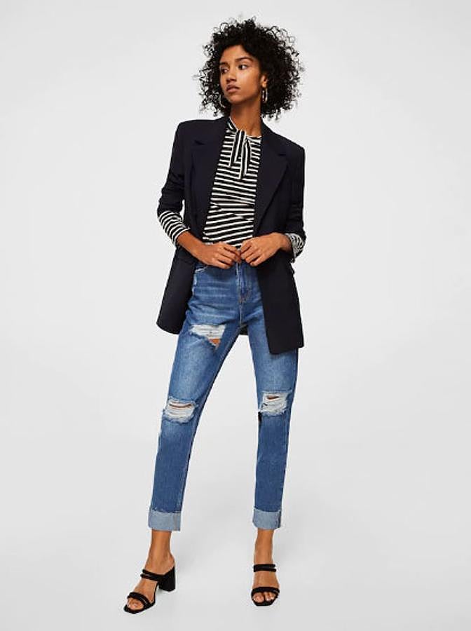 Jeans 'relaxed mom' 29,99 euros.