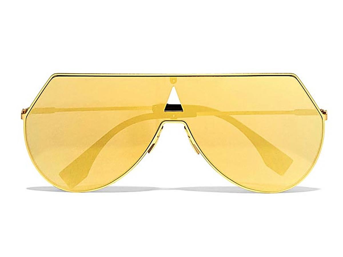 Se las hemos visto a las hermanas Hadid, a Kendall Jenner, por nombrar algunas 'influencers'. Estuvieron de moda en la década de los setenta. Fueron creadas por Ray Ban en 1978 y se popularizaron rápidamente. Han pasado algunos años desde entonces, pero han vuelto más fuerte que nunca.