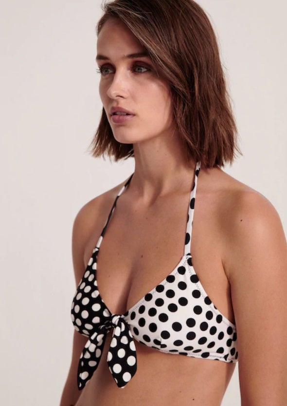 Sujetador biquini de Mango. Precio: 19,99 euros.