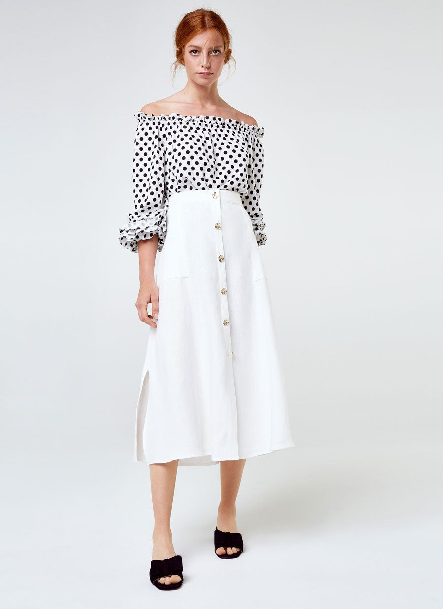 Falda de lino con botones de Uterqüe: 79 euros.