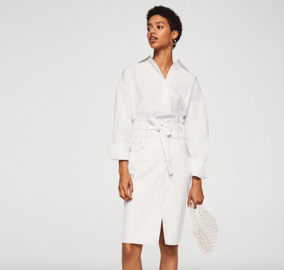 Falda denim con lazo de Mango: 39,99 euros.