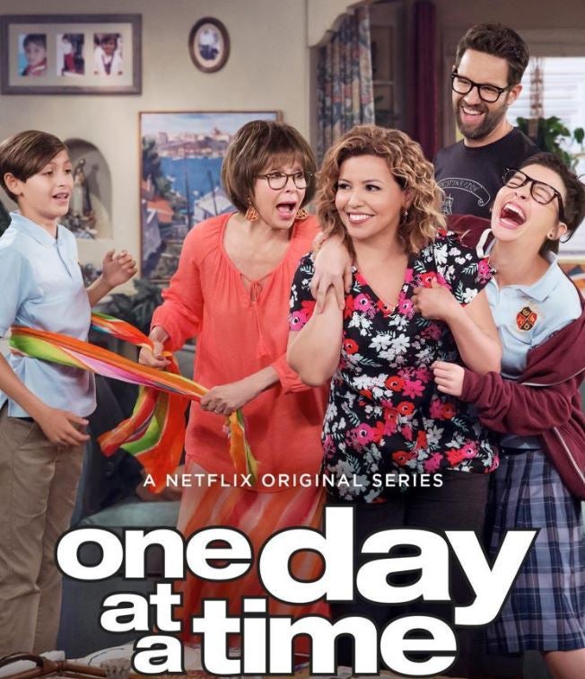 'Día a día' es el remake que vuelve a conquistar nuestros corazones y nos hace pasar los ratos más divertidos de relax en el sofá. Una familia cubana que vive en Estados Unidos comparten bajo un mismo techo tres rebeldes generaciones. Es fresca, divertida, familiar que día a día te hará disfrutar.