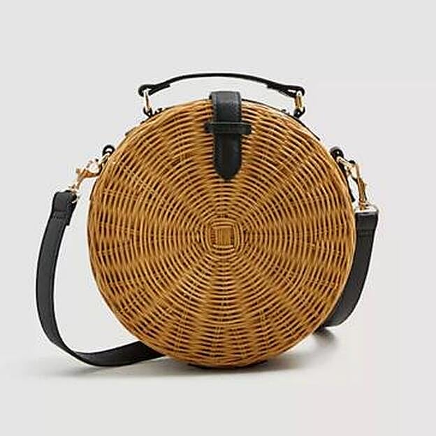 Bolso cofre bambú de Mango. REF. 23037009. 39,99€