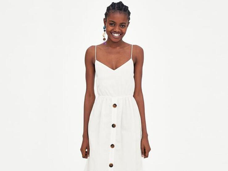 Fotos: El curioso caso del vestido de verano que tienen igual todas las tiendas