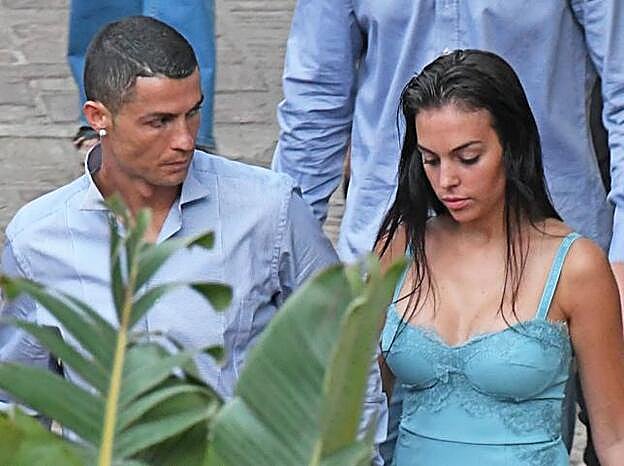 La melena 'wet' de Georgina Rodríguez.