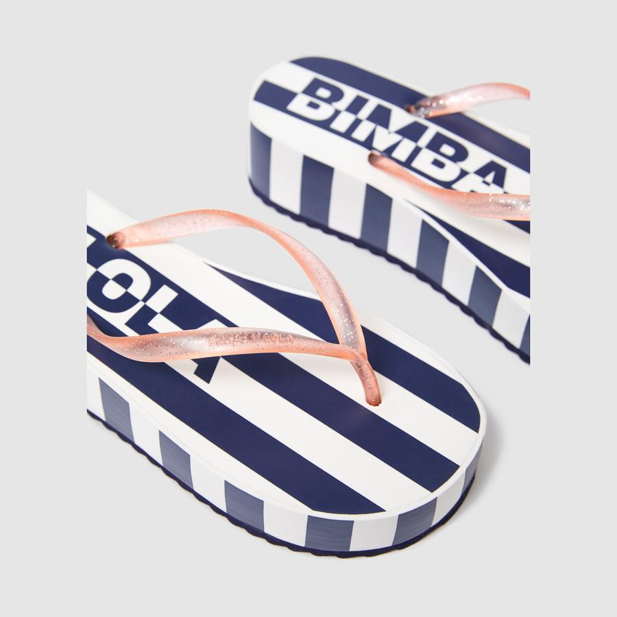 Chanclas con plataforma de Bimba y Lola: 23 euros.