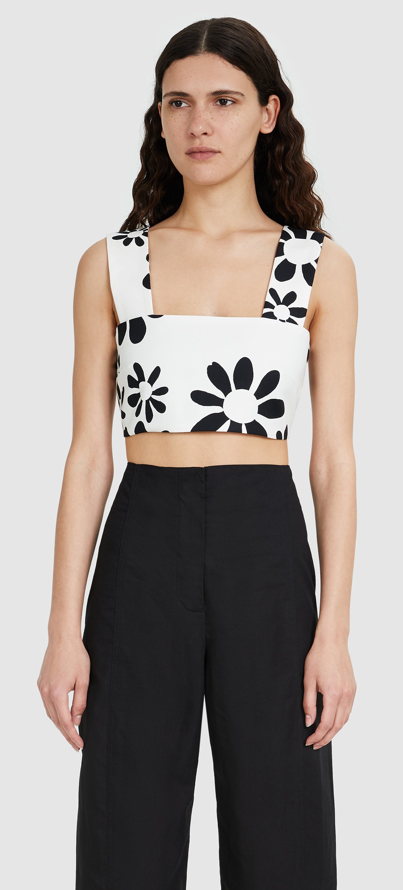 Top con estampado floral de Bimba y Lola: 40 euros.