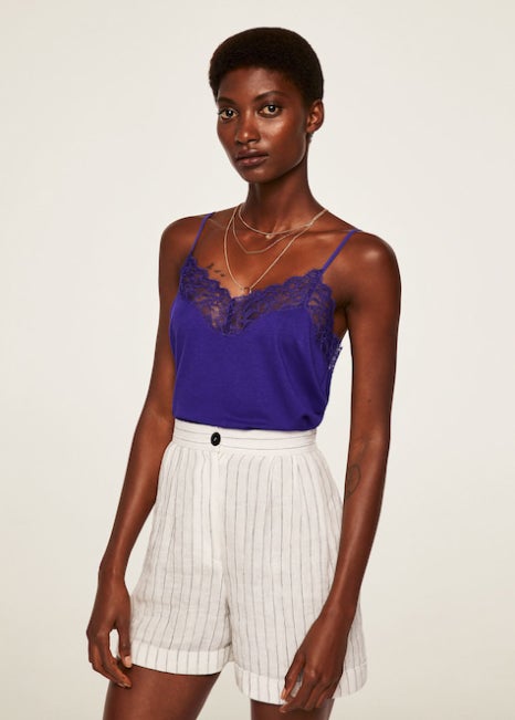Top lencero con encaje de Mango: 19,99 euros.