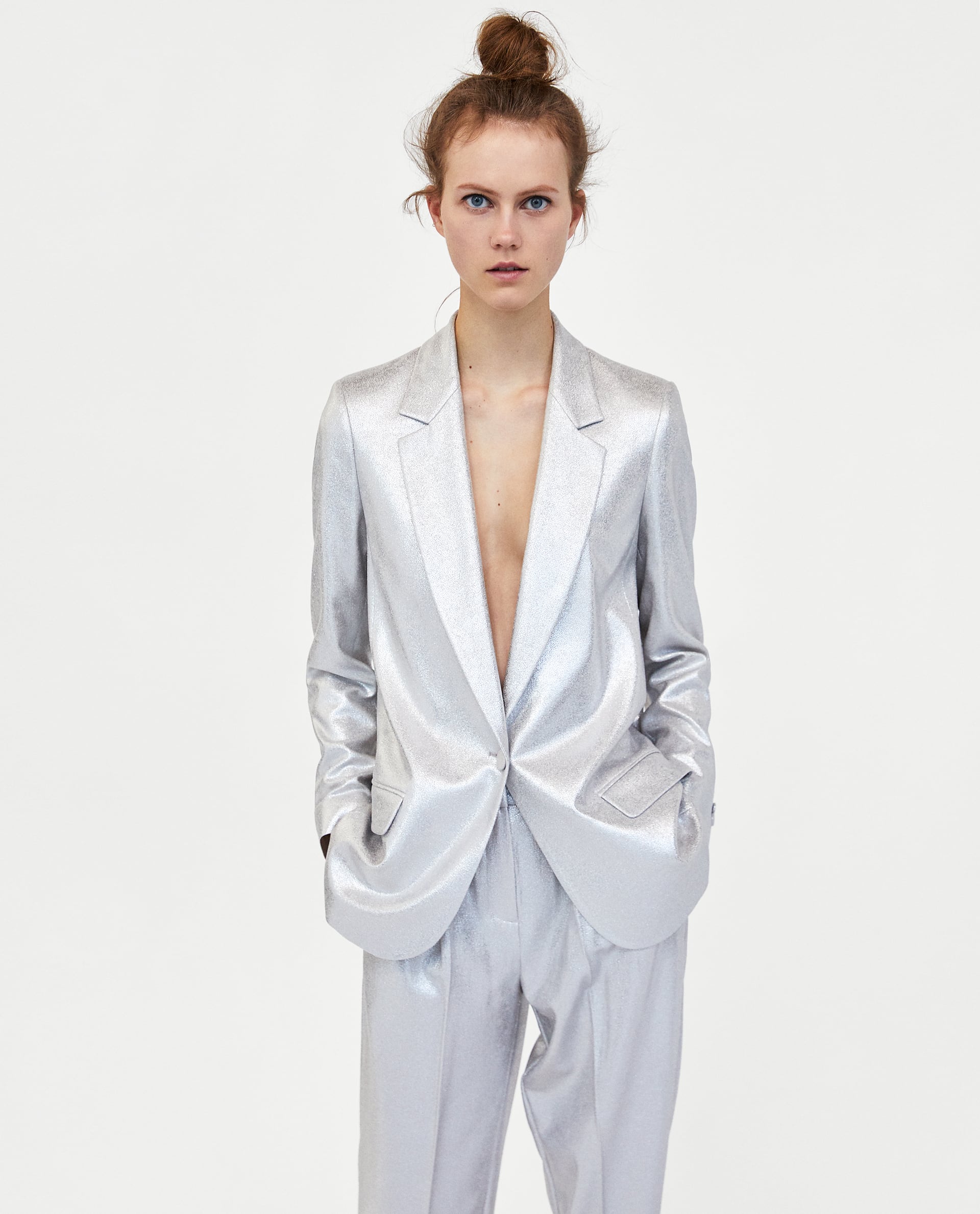 ¿No te parece sexy esta blazer? Es de Zara y cuesta 49.95 euros.