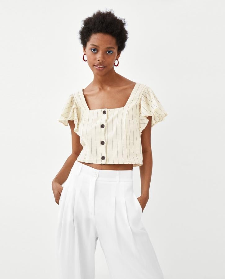 Cuerpo abotonado y con rayas de Zara: 22,95 euros.