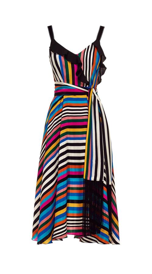 Este vestido, además de las rayas propias de las mujeres de Gauguin, tiene flecos, otra de las tendencias de esta temporada.