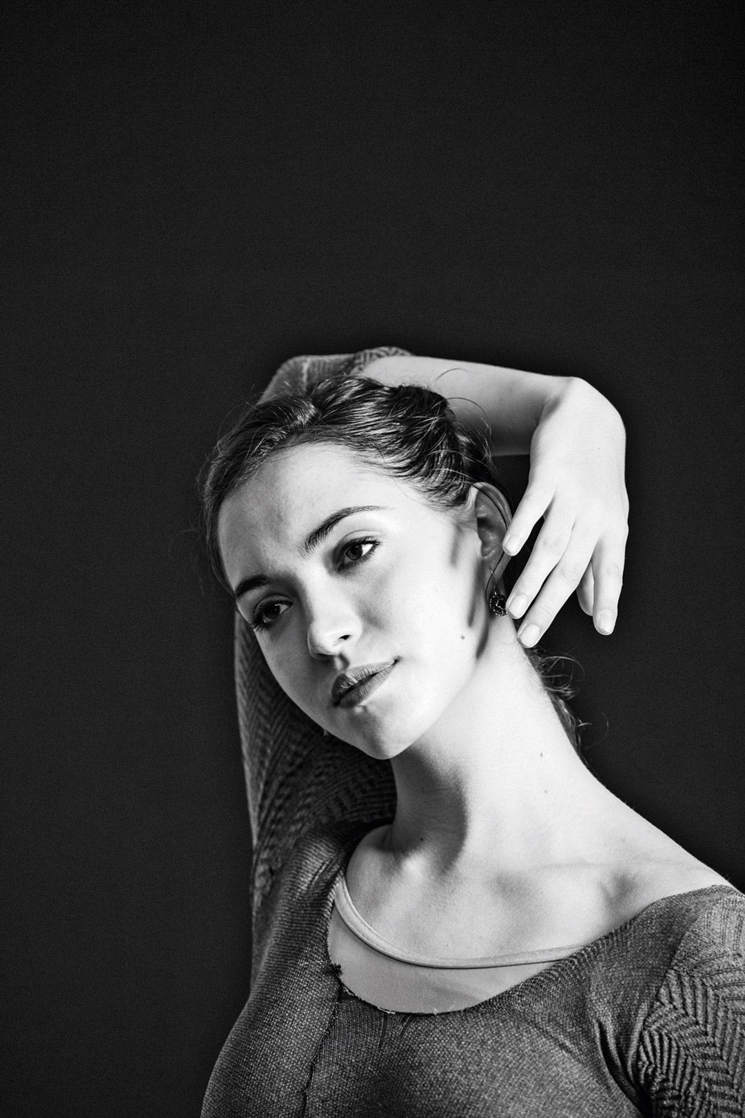 Desde que entró al cuerpo de baile de la Compañía Nacional de Danza, se ha subido a escenarios de medio mundo. Tiene todavía frescos en la memoria los aplausos cosechados en Abu Dabi, donde el ballet de Don Quijote recibió una ovación de 20 minutos con el público en pie. Antes de eso, llevaron Carmen a EE.UU. y quedó impactada por el teatro Jones Hall de Houston, de 2.912 butacas. “No logro dar con una sensación particular en escena, es probable que todas las veces hayan sido distintas”, dice.