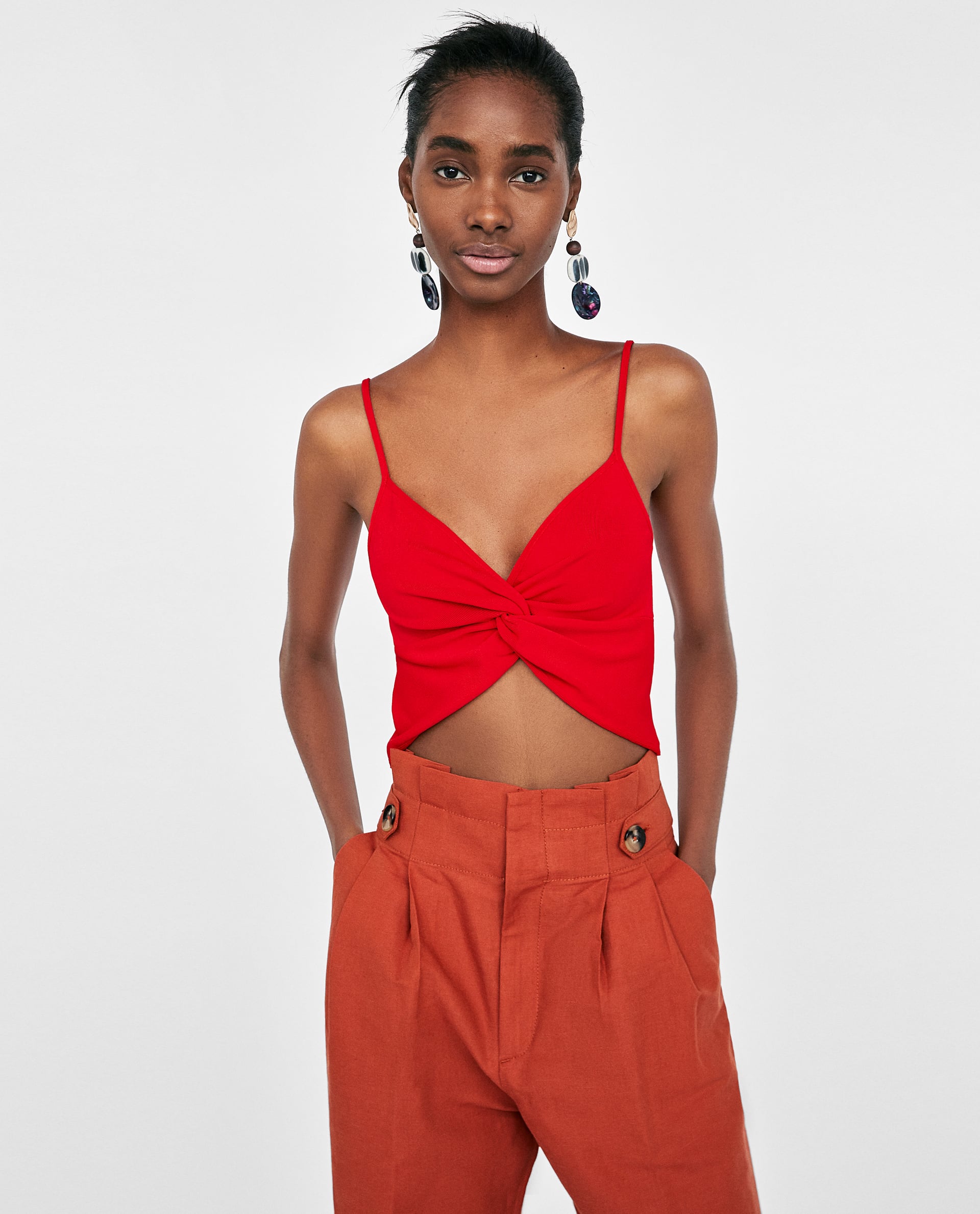 Top de Zara, disponible en más colores: 17,95 euros.