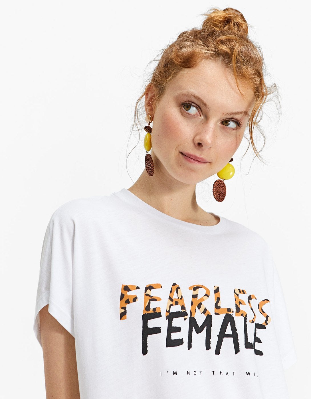 Camiseta estampada de manga corta de Stradivarius: 9,99 euros.