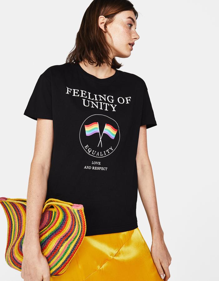 Como esta de Bershka, perfecta para celebrar el próximo Orgullo.