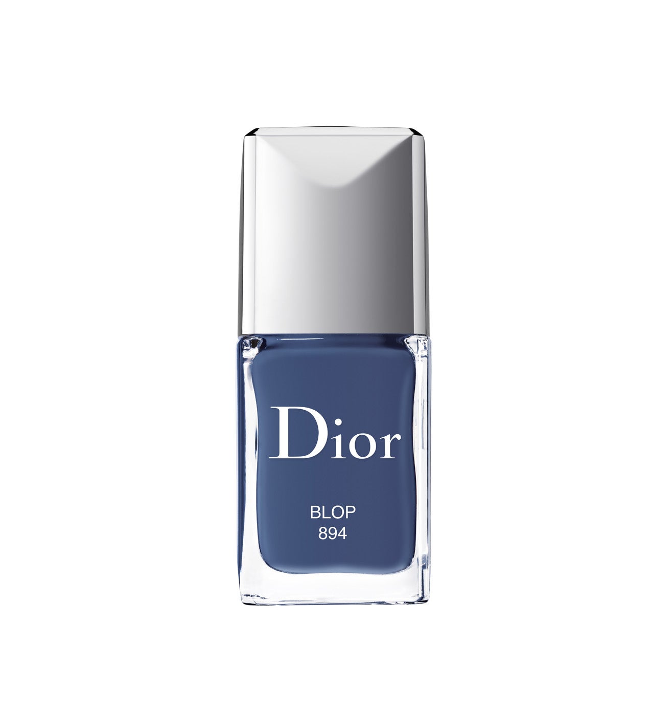 No importa si tu destino vacacional está en la playa, el mar o la montaña, ya que este color es apto para cualquier lugar. Un truco: llévalo con las  uñas bien cortas  y añade una  capa de brillo  pasados un par de días.  Dior Vernis, tono 894 Blop, de Dior  (28 €).