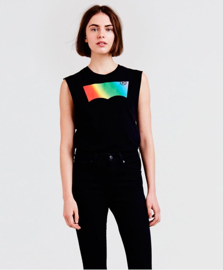 Camiseta 'Pride Community Logo Tank' de Levis, 25 euros.