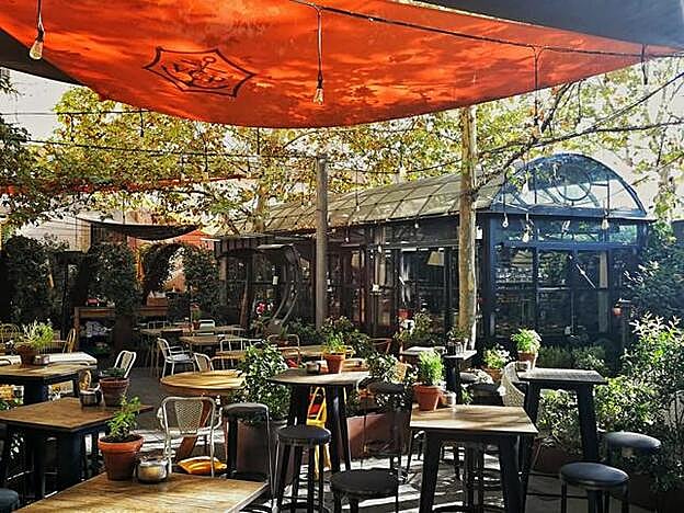 Galería. Pincha en la foto para apuntar las direcciones de las terrazas con más estilo de España.